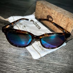 Costa Isla Sunglasses -Like New . Worn Very little